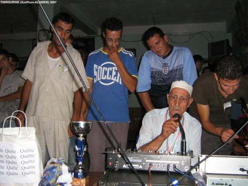 IMG_0141-Tigrourine 2007-Azdaou Mohand Said au micro.JPG